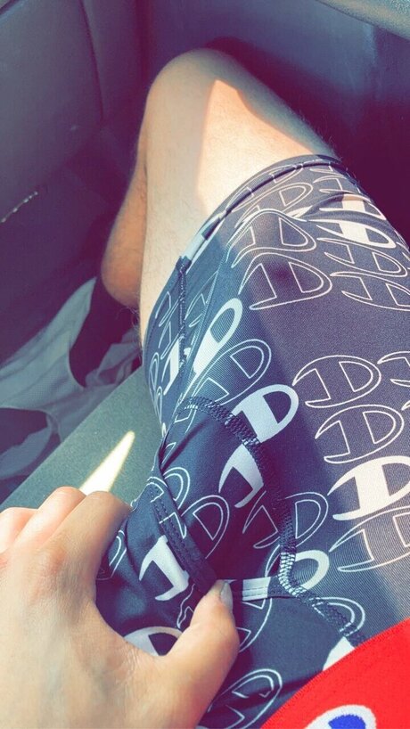 Nacktes geleaktes OnlyFans-Foto von Daddy