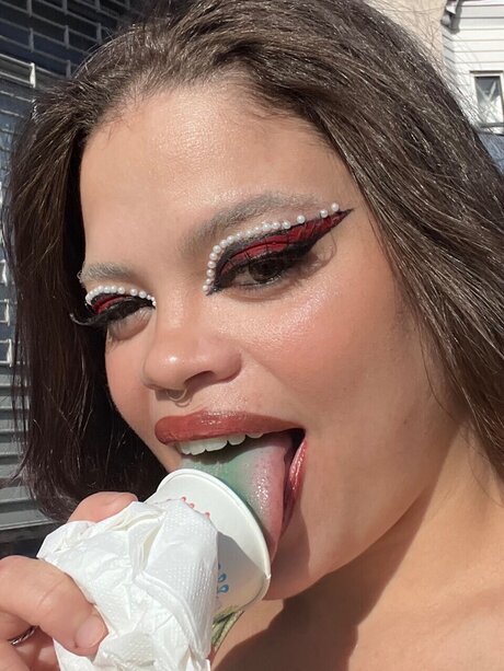 Nacktes geleaktes OnlyFans-Foto von Nymph