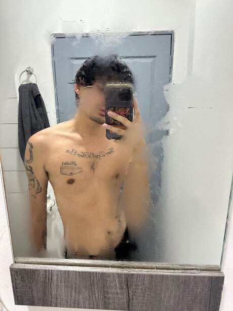 Nacktes geleaktes OnlyFans-Foto von Frankie Robles