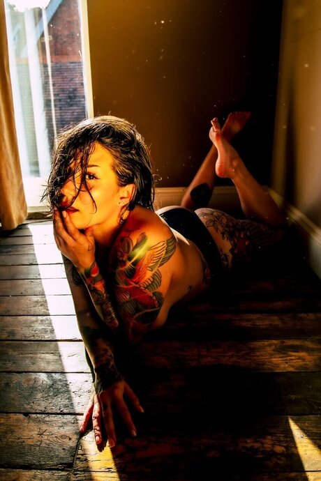 Nacktes geleaktes OnlyFans-Foto von Roxy Love Alt