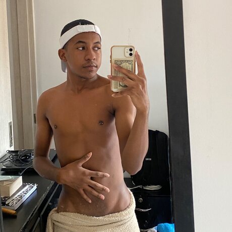 Nacktes geleaktes OnlyFans-Foto von Sisoss69