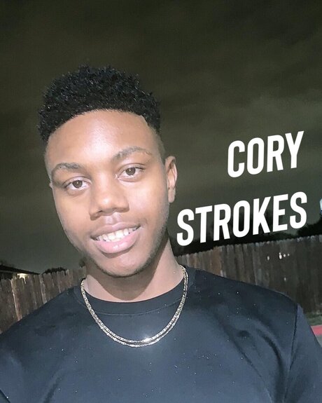 Nacktes geleaktes OnlyFans-Foto von Cory Strokes 