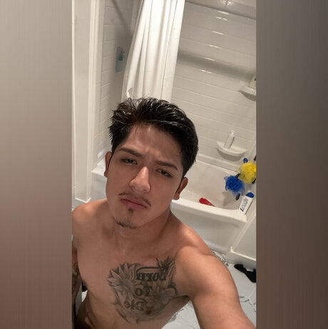 Nacktes geleaktes OnlyFans-Foto von Hotguyodi