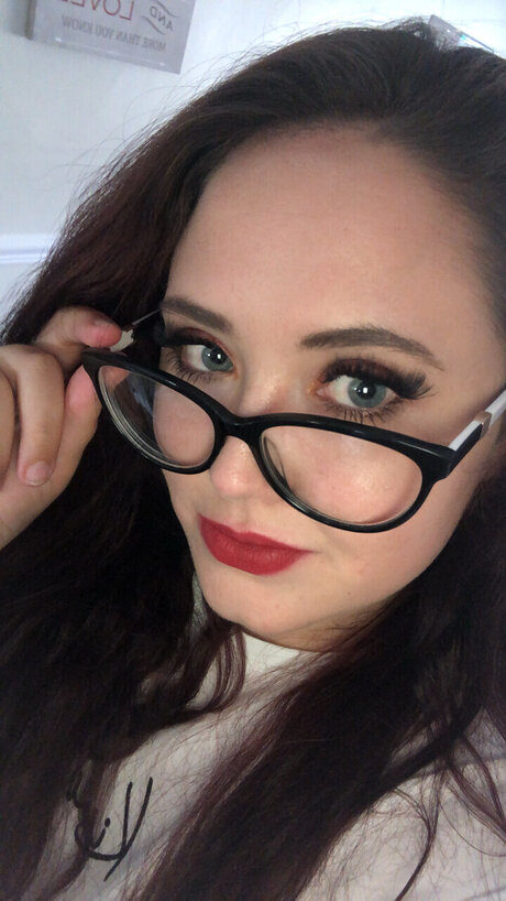 Nacktes geleaktes OnlyFans-Foto von Angel
