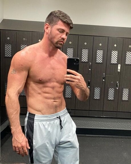 Nacktes geleaktes OnlyFans-Foto von Jason