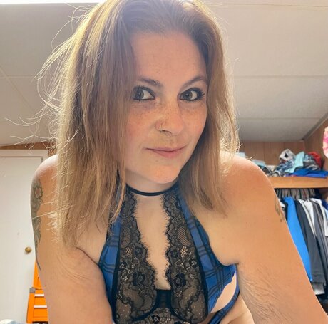 Nacktes geleaktes OnlyFans-Foto von Lunastarburst