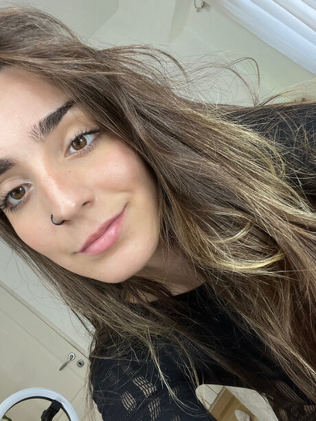 Nacktes geleaktes OnlyFans-Foto von Mia Morgan 