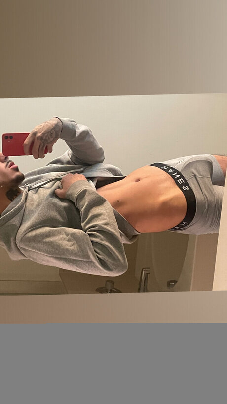Nacktes geleaktes OnlyFans-Foto von Youluvgab3