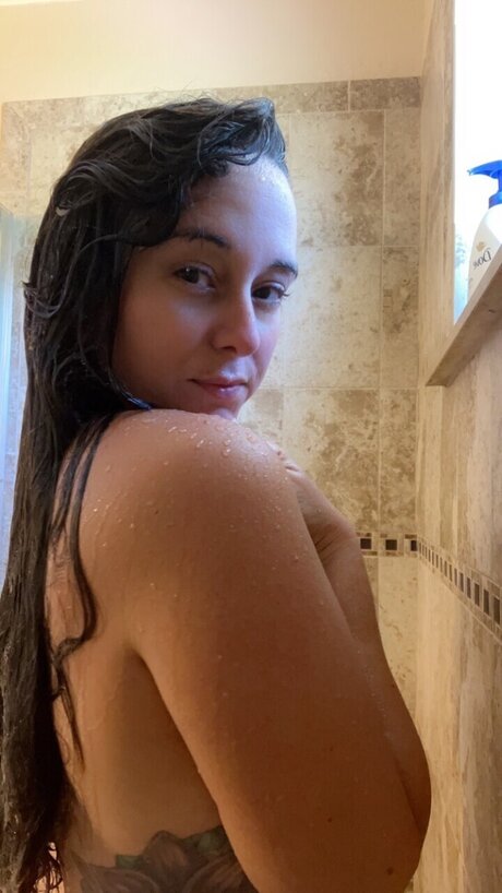 Nacktes geleaktes OnlyFans-Foto von Alicia Lexington