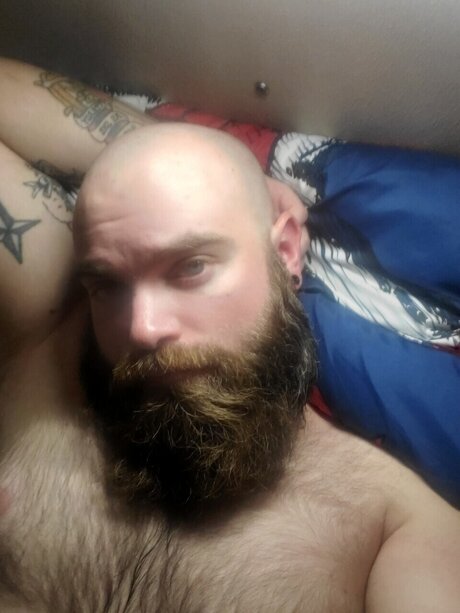 Nacktes geleaktes OnlyFans-Foto von Bearddaddy