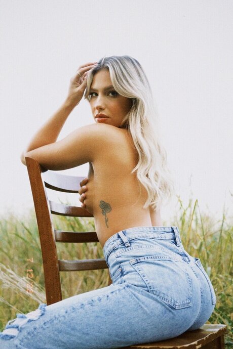 Nacktes geleaktes OnlyFans-Foto von Laurenn