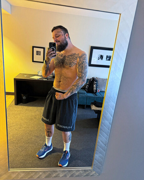 Nacktes geleaktes OnlyFans-Foto von Nicolai Graff