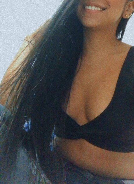 Nacktes geleaktes OnlyFans-Foto von Isabel Cardona