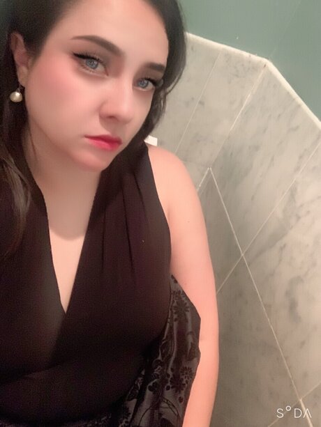 Nacktes geleaktes OnlyFans-Foto von Lamai Heart