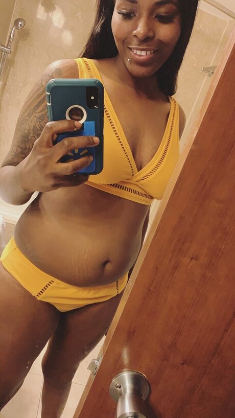 Nacktes geleaktes OnlyFans-Foto von Bbb