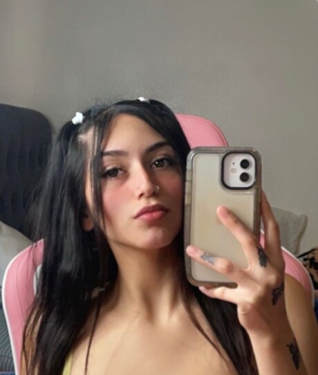 Nacktes geleaktes OnlyFans-Foto von Scorpio Mamii