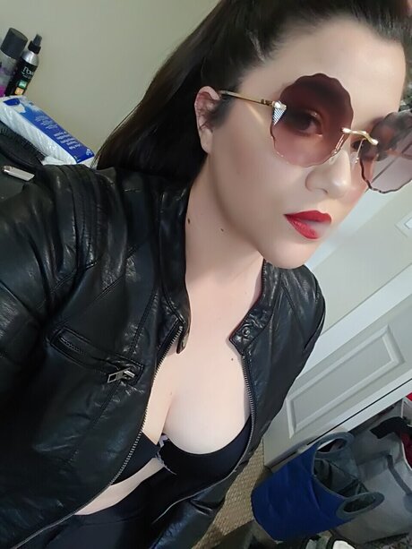 Nacktes geleaktes OnlyFans-Foto von Tina