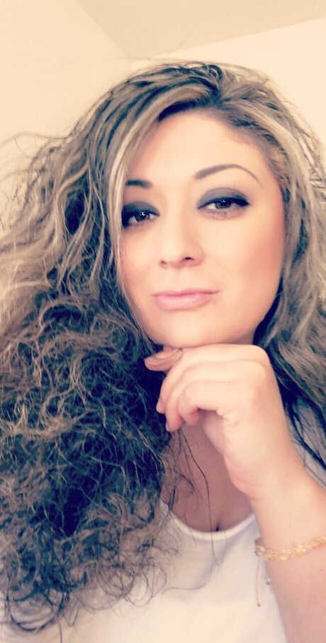 Nacktes geleaktes OnlyFans-Foto von Wild Poppy