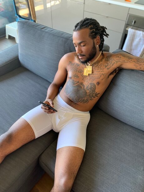 Nacktes geleaktes OnlyFans-Foto von Daddytay