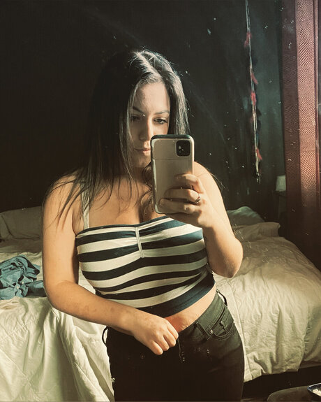 Nacktes geleaktes OnlyFans-Foto von Molly