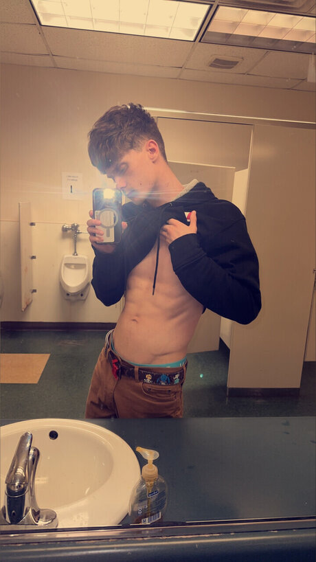 Nacktes geleaktes OnlyFans-Foto von Hunter