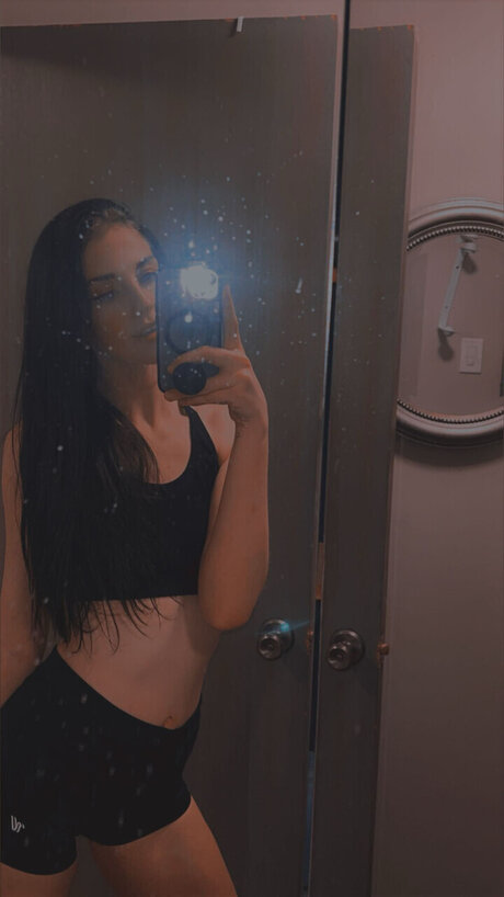Nacktes geleaktes OnlyFans-Foto von May Foxx