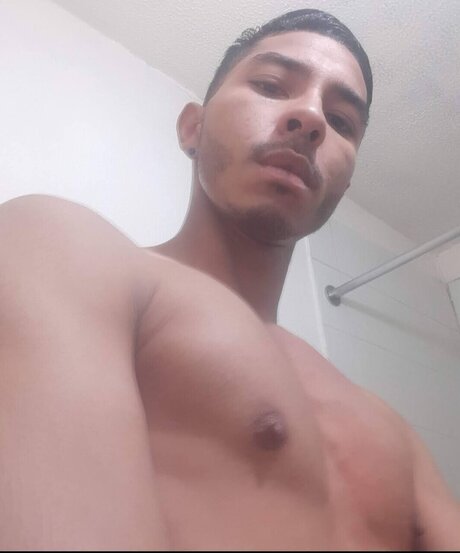 Nacktes geleaktes OnlyFans-Foto von Elmoreno