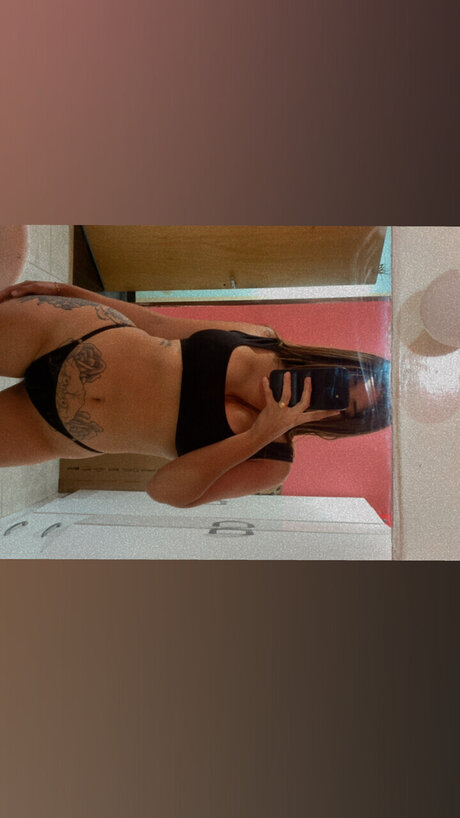 Nacktes geleaktes OnlyFans-Foto von Barbie