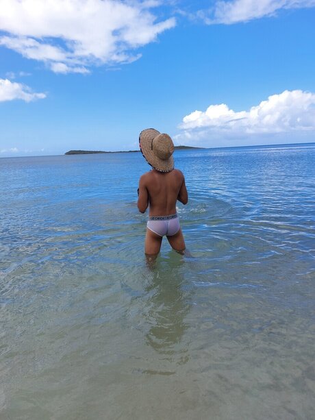 Nacktes geleaktes OnlyFans-Foto von Carlos