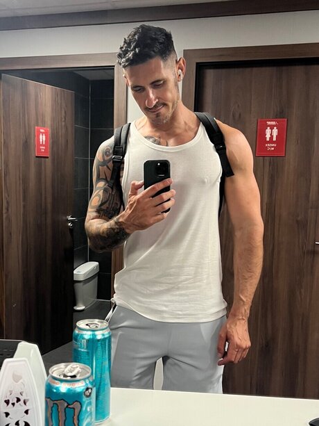 Nacktes geleaktes OnlyFans-Foto von Jason Black
