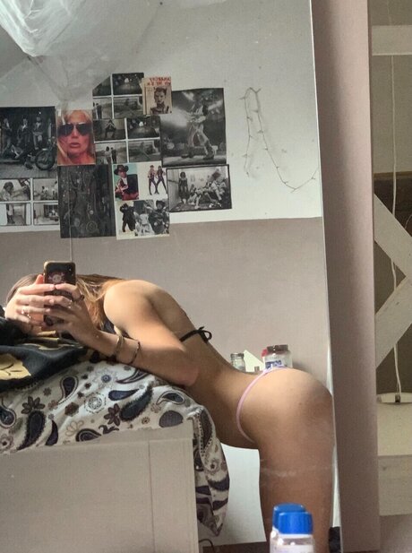 Nacktes geleaktes OnlyFans-Foto von Angel