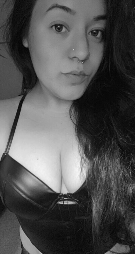 Nacktes geleaktes OnlyFans-Foto von Sillyxo