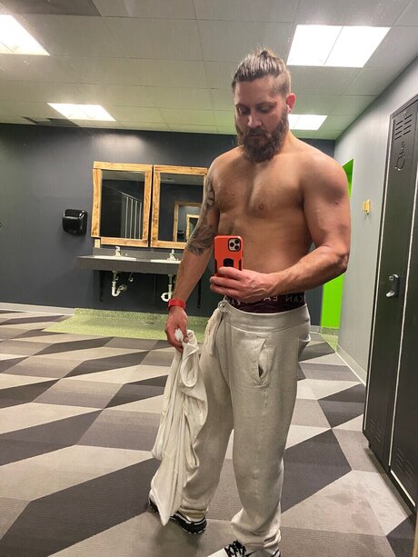 Nacktes geleaktes OnlyFans-Foto von Dv8doug