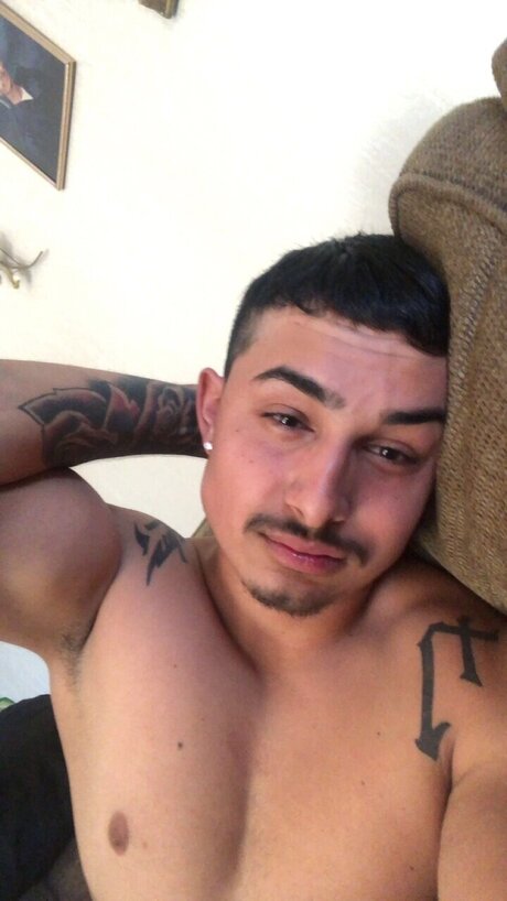 Nacktes geleaktes OnlyFans-Foto von Moses Bustamante
