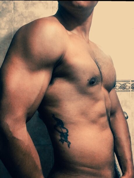 Nacktes geleaktes OnlyFans-Foto von Malik