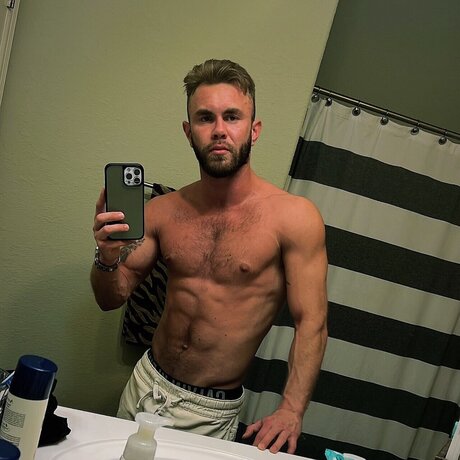 Nacktes geleaktes OnlyFans-Foto von Colton