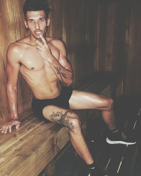 Nacktes geleaktes OnlyFans-Foto von 4restthump