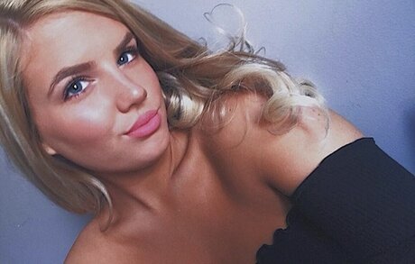 Nacktes geleaktes OnlyFans-Foto von Crystal  