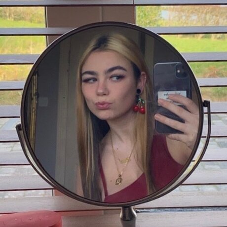 Nacktes geleaktes OnlyFans-Foto von Daisy