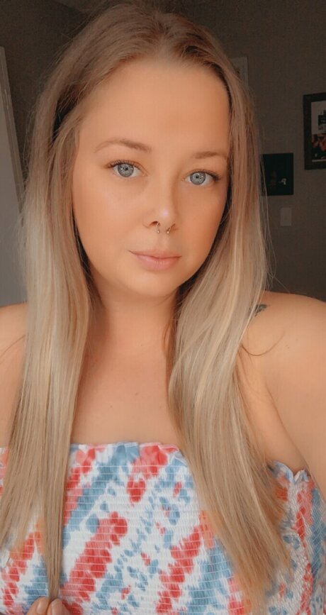 Nacktes geleaktes OnlyFans-Foto von Tati
