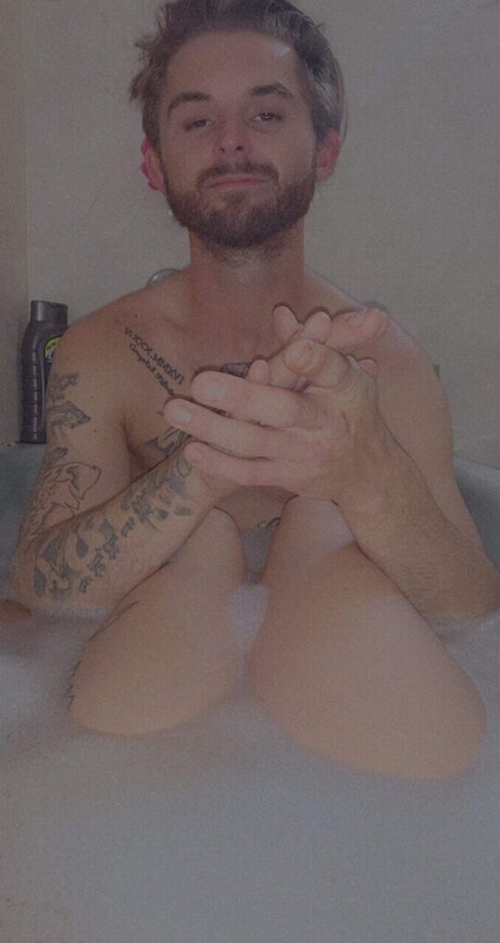 Nacktes geleaktes OnlyFans-Foto von Bigolmike