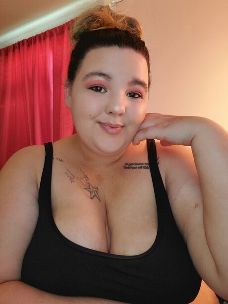 Nacktes geleaktes OnlyFans-Foto von Chelle