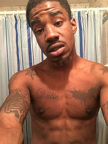 Nacktes geleaktes OnlyFans-Foto von Billy Bangaxx