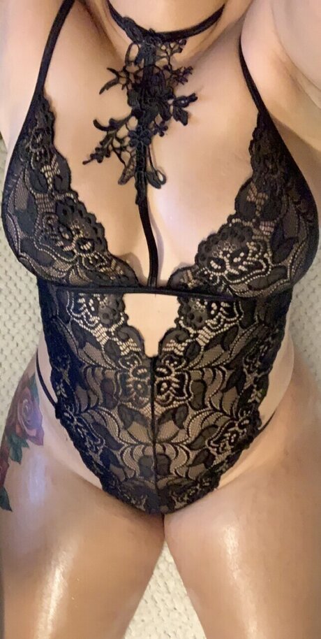 Nacktes geleaktes OnlyFans-Foto von Leah Williams