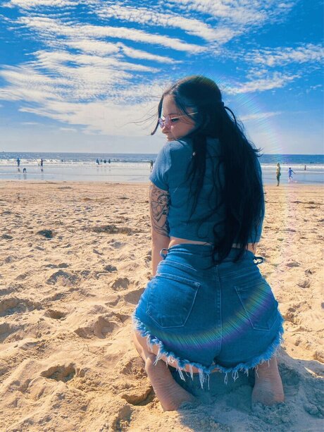 Nacktes geleaktes OnlyFans-Foto von Cave Girl