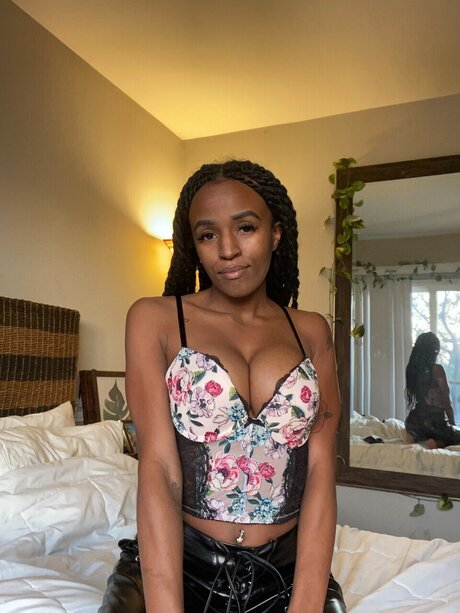 Nacktes geleaktes OnlyFans-Foto von Breezy