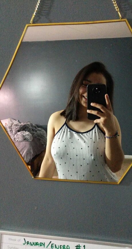 Nacktes geleaktes OnlyFans-Foto von Kari010177