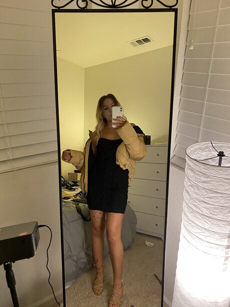 Nacktes geleaktes OnlyFans-Foto von Coleybo