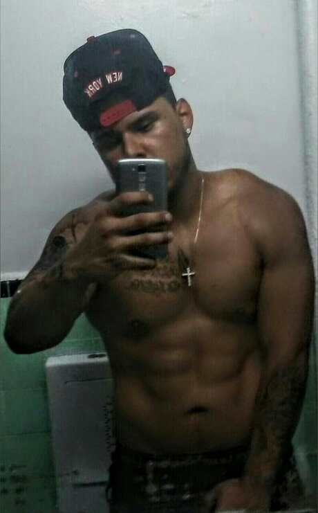 Nacktes geleaktes OnlyFans-Foto von Imthatboystill