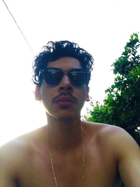 Nacktes geleaktes OnlyFans-Foto von Deuce